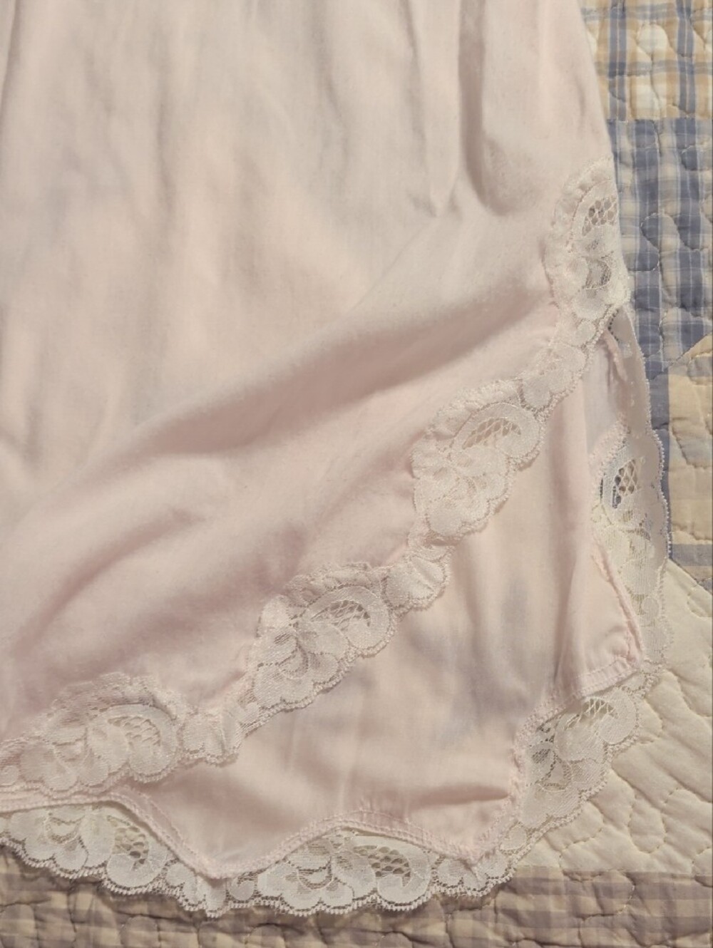 Barbizon Donnie Jill Pale Pink Lace-Trim Short Sleeve Nightgown - Picture 4 of 6